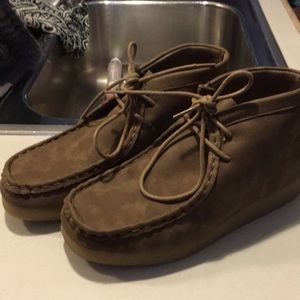 knock off wallabees